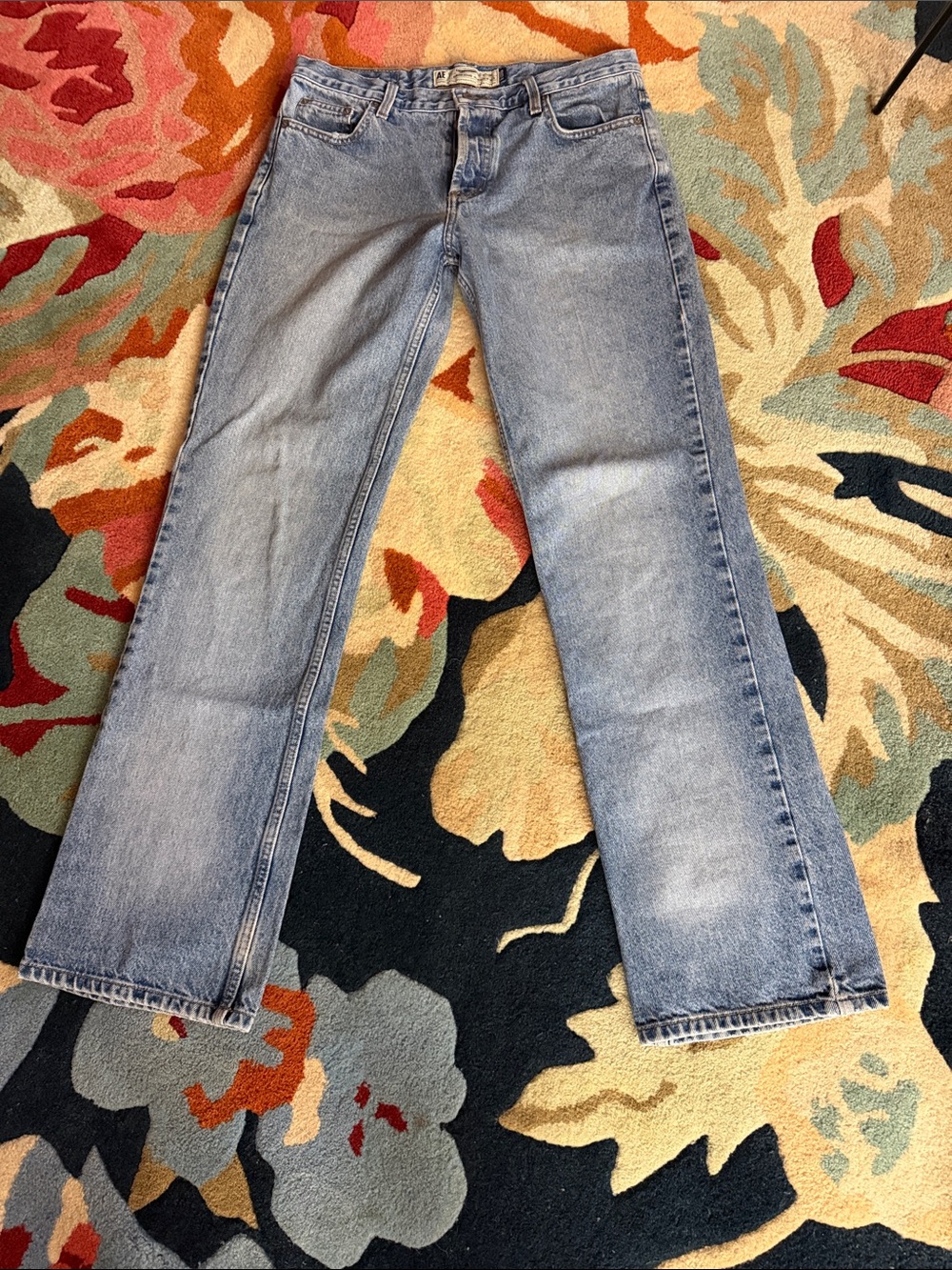 American Eagle Outfitters Light Wash Straight Jeans | 8 long | women’s